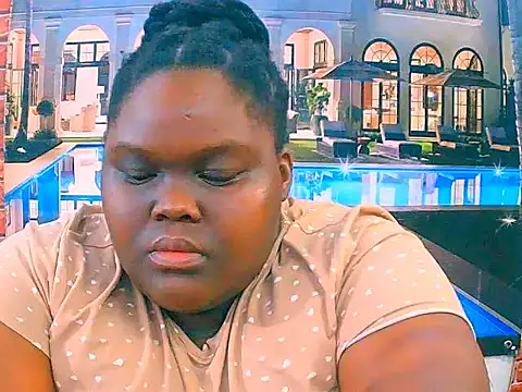 Snapshot of EbonyHotBuns chatting on November 2025 07:14:02 PM EbonyHotBuns online show from November 2025 07:14:02 PM