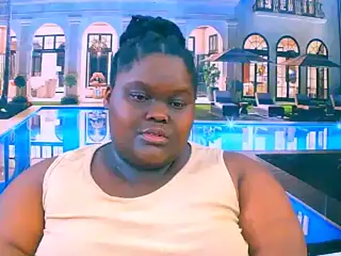 Snapshot of EbonyHotBuns chatting on November 2025 06:34:02 AM EbonyHotBuns online show from November 2025 06:34:02 AM