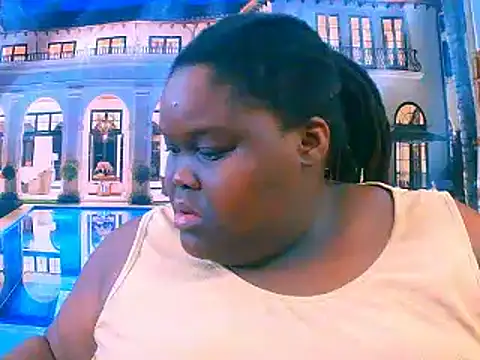 Snapshot of EbonyHotBuns chatting on May 2026 05:24:01 AM EbonyHotBuns online show from May 2026 05:24:01 AM