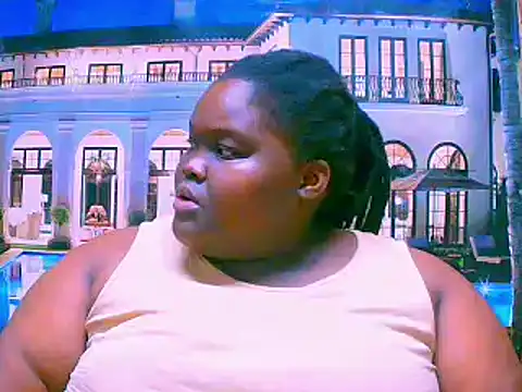 Snapshot of EbonyHotBuns chatting on October 2025 05:39:02 AM EbonyHotBuns online show from October 2025 05:39:02 AM