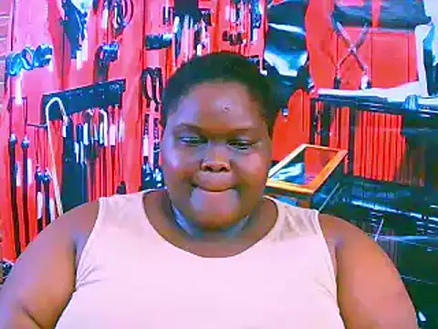 Snapshot of EbonyHotBuns chatting on October 2025 08:13:01 AM EbonyHotBuns online show from October 2025 08:13:01 AM