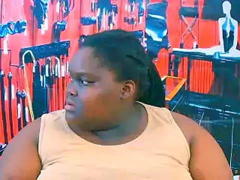 Snapshot of EbonyHotBuns chatting on November 2025 10:09:02 AM EbonyHotBuns online show from November 2025 10:09:02 AM