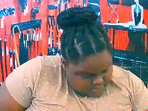 Snapshot of EbonyHotBuns chatting on November 2025 10:08:01 AM EbonyHotBuns online show from November 2025 10:08:01 AM