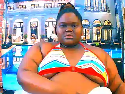 EbonyHotBuns online show from April 2026 06:32:01 PM