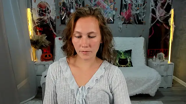 MichelleOrtis online show from October 2025 12:38:02 PM