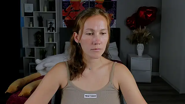 Snapshot of MichelleOrtis chatting on September 2025 01:21:01 PM MichelleOrtis online show from September 2025 01:21:01 PM