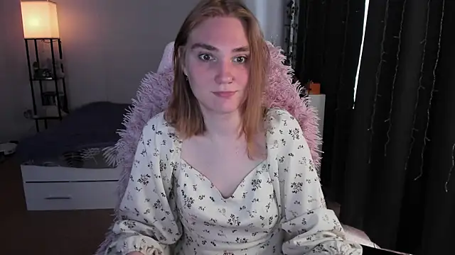 ReddHotPipper online show from May 2026 04:14:01 AM