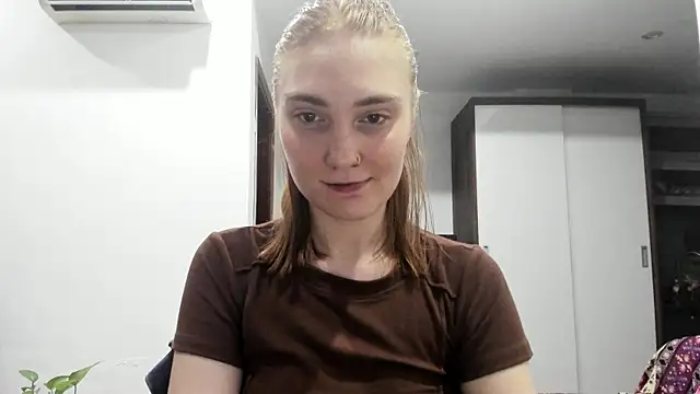 Snapshot of ReddHotPipper chatting on June 2026 04:51:01 PM ReddHotPipper online show from June 2026 04:51:01 PM