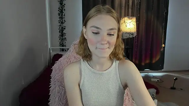 ReddHotPipper online show from September 2025 02:10:01 AM