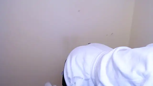 Snapshot of MissOliviaa_ chatting on January 2025 11:48:01 AM MissOliviaa online show from January 2025 11:48:01 AM