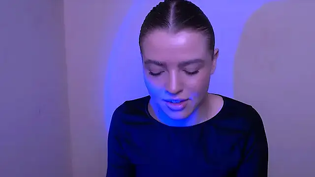 Snapshot of MissOliviaa_ chatting on December 2025 01:39:02 PM MissOliviaa online show from December 2025 01:39:02 PM