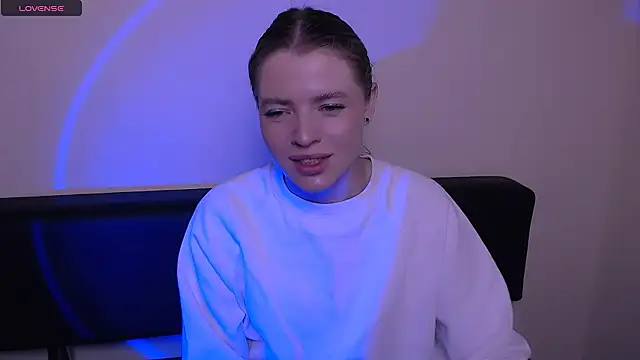 Snapshot of MissOliviaa_ chatting on November 2025 08:30:01 AM MissOliviaa online show from November 2025 08:30:01 AM