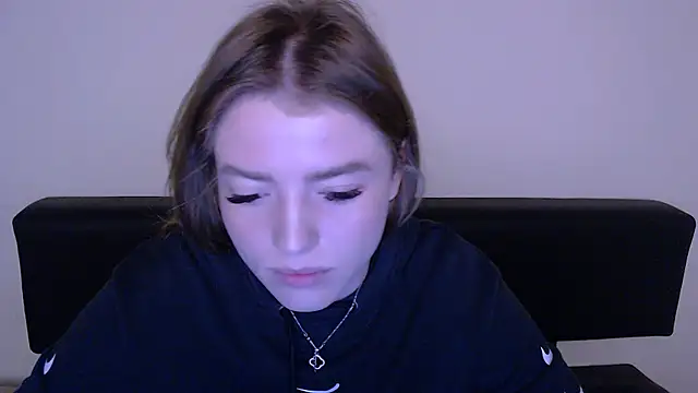 Snapshot of MissOliviaa_ chatting on March 2025 11:47:02 AM MissOliviaa online show from March 2025 11:47:02 AM