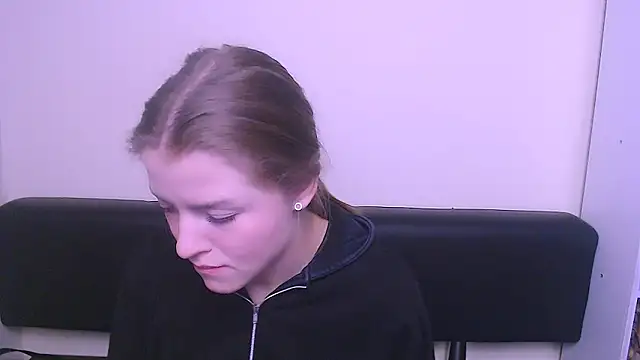 Snapshot of MissOliviaa_ chatting on February 2025 07:51:02 AM MissOliviaa online show from February 2025 07:51:02 AM