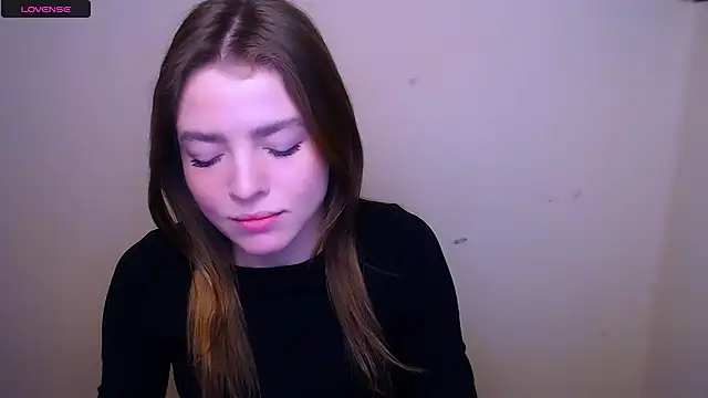 Snapshot of MissOliviaa_ chatting on February 2025 07:48:01 AM MissOliviaa online show from February 2025 07:48:01 AM