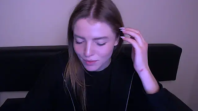 Snapshot of MissOliviaa_ chatting on February 2025 01:33:01 AM MissOliviaa online show from February 2025 01:33:01 AM