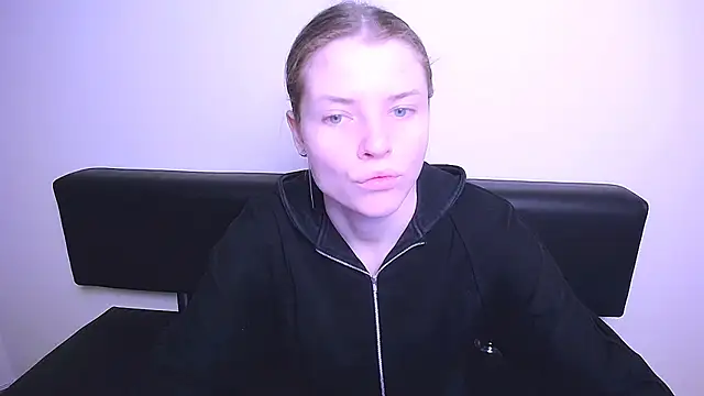 Snapshot of MissOliviaa_ chatting on February 2025 09:49:01 AM MissOliviaa online show from February 2025 09:49:01 AM