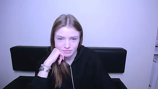 Snapshot of MissOliviaa_ chatting on February 2025 08:38:01 AM MissOliviaa online show from February 2025 08:38:01 AM