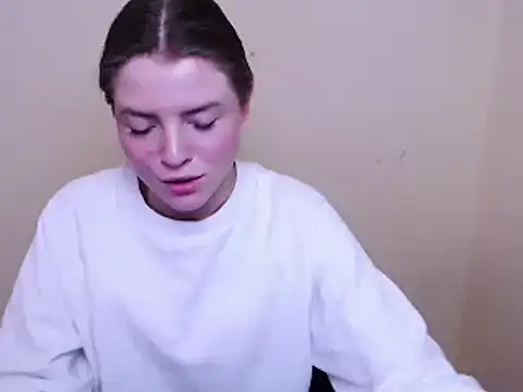 Snapshot of MissOliviaa_ chatting on January 2025 04:55:02 PM MissOliviaa online show from January 2025 04:55:02 PM