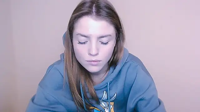 Snapshot of MissOliviaa_ chatting on January 2025 04:50:02 PM MissOliviaa online show from January 2025 04:50:02 PM