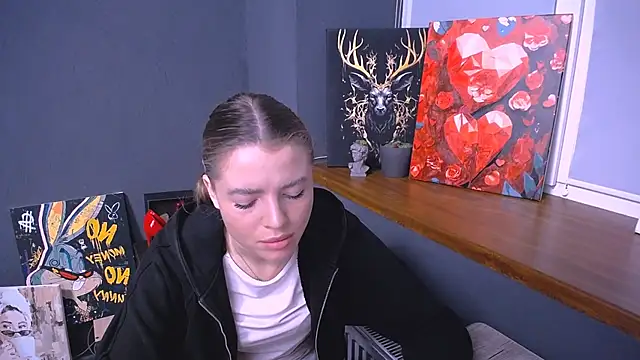 Snapshot of MissOliviaa_ chatting on November 2025 07:56:01 AM MissOliviaa online show from November 2025 07:56:01 AM