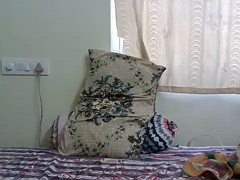 Snapshot of nick05inch chatting on December 2025 06:15:01 AM nick05inch online show from December 2025 06:15:01 AM