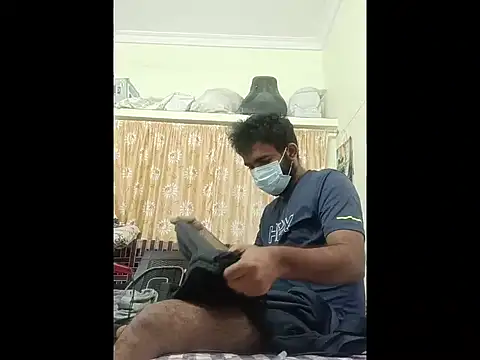 Snapshot of nick05inch chatting on December 2025 07:33:02 AM nick05inch online show from December 2025 07:33:02 AM