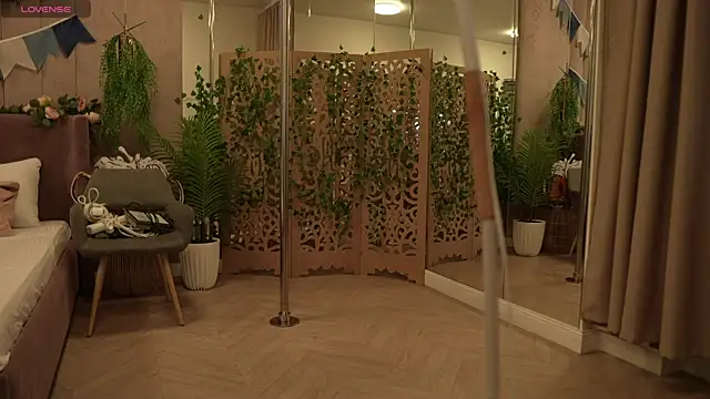 Snapshot of Smiley_Mia chatting on October 2025 05:11:02 AM Smiley Mia online show from October 2025 05:11:02 AM