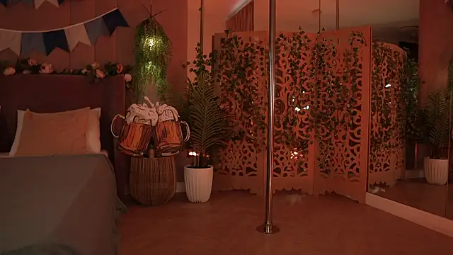 Snapshot of Smiley_Mia chatting on October 2025 05:34:02 AM Smiley Mia online show from October 2025 05:34:02 AM