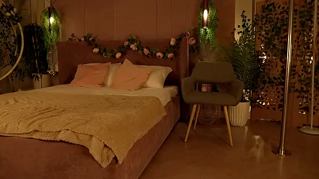 Snapshot of Smiley_Mia chatting on October 2025 05:08:02 AM Smiley Mia online show from October 2025 05:08:02 AM