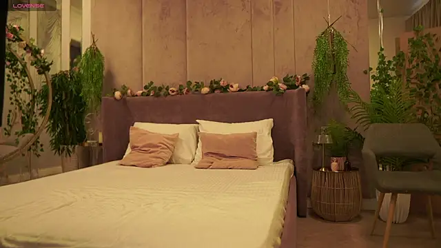 Snapshot of Smiley_Mia chatting on September 2025 05:03:01 AM Smiley Mia online show from September 2025 05:03:01 AM