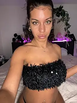 AlyssaHottv  online show from March 2026 08:57:01 PM