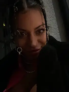 Snapshot of AlyssaHottv_ chatting on September 2025 10:38:01 PM AlyssaHottv online show from September 2025 10:38:01 PM