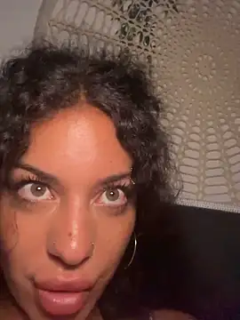 AlyssaHottv  online show from April 2026 10:05:02 PM