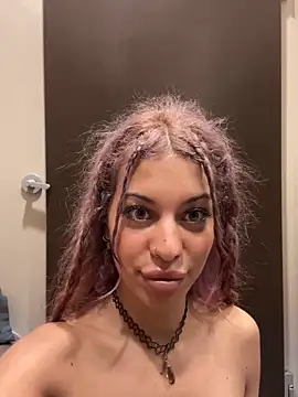 Snapshot of AlyssaHottv_ chatting on February 2025 03:06:01 PM AlyssaHottv online show from February 2025 03:06:01 PM