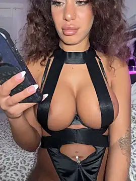 AlyssaHottv  online show from February 2026 12:15:01 PM