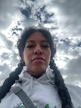 AlyssaHottv  online show from April 2026 02:07:02 PM