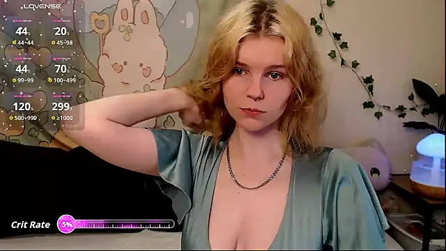 Moona xx online show from May 2026 10:55:01 PM
