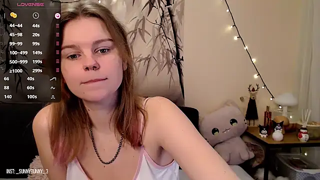 Snapshot of Moona_xx chatting on January 2025 11:22:01 PM Moona xx online show from January 2025 11:22:01 PM