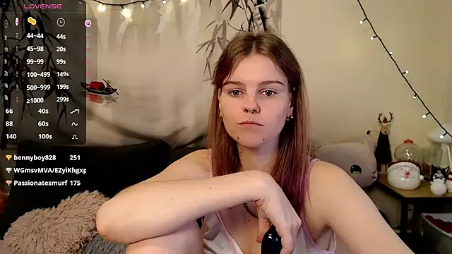 Snapshot of Moona_xx chatting on January 2025 02:35:02 AM Moona xx online show from January 2025 02:35:02 AM