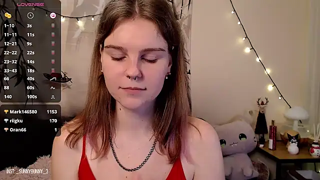 Snapshot of Moona_xx chatting on January 2025 12:25:01 AM Moona xx online show from January 2025 12:25:01 AM