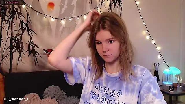 Snapshot of Moona_xx chatting on December 2024 10:39:01 PM Moona xx online show from December 2024 10:39:01 PM