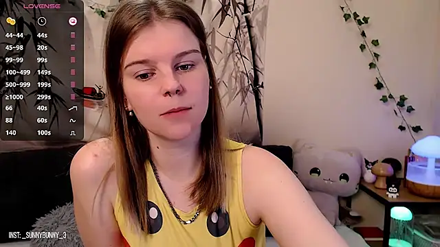 Snapshot of Moona_xx chatting on March 2025 08:21:02 PM Moona xx online show from March 2025 08:21:02 PM