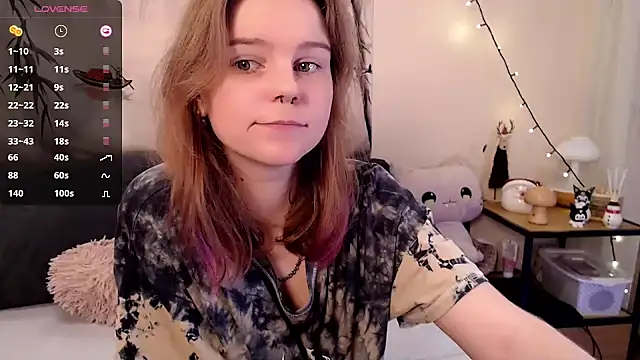 Snapshot of Moona_xx chatting on January 2025 10:07:02 PM Moona xx online show from January 2025 10:07:02 PM