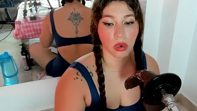 hade cute online show from November 2025 07:25:01 PM