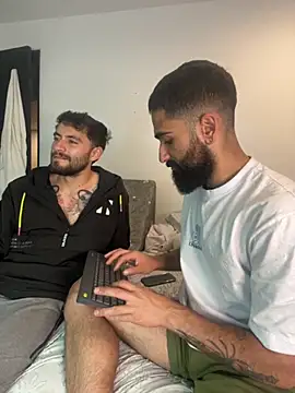 Snapshot of Drogamma chatting on November 2025 12:58:02 AM Drogamma online show from November 2025 12:58:02 AM