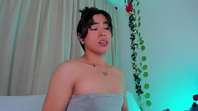 Little michell online show from December 2025 02:21:01 AM