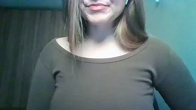 Evasapples online show from March 2026 08:58:02 PM