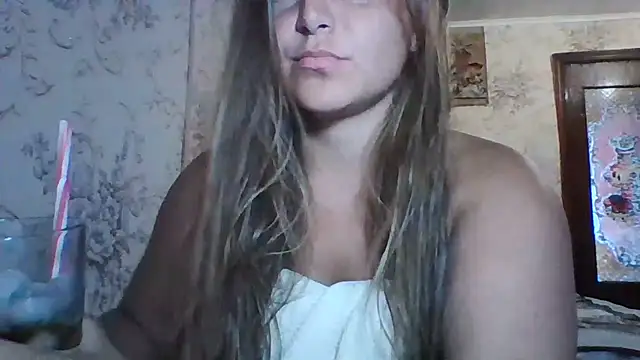 Snapshot of Evasapples chatting on July 2026 09:28:01 AM Evasapples online show from July 2026 09:28:01 AM