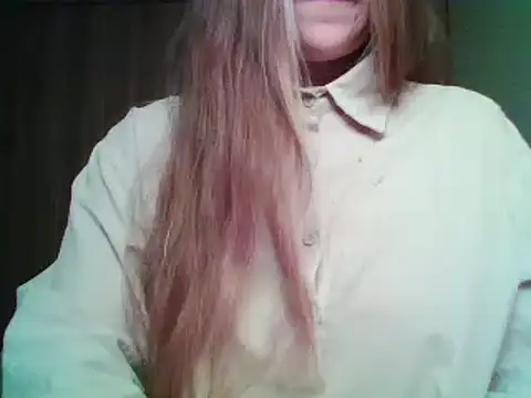 Evasapples online show from October 2025 10:11:01 PM